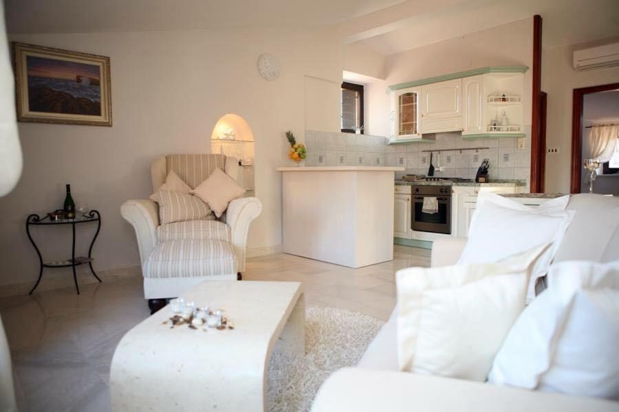 Apartments Filip & Viktoria In The Center Of Trogir Bagian luar foto